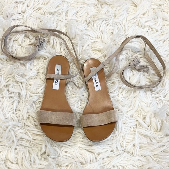 Steve Madden Kapri Wraparound Lace Sandal in Blush Suede - Picture 4 of 7